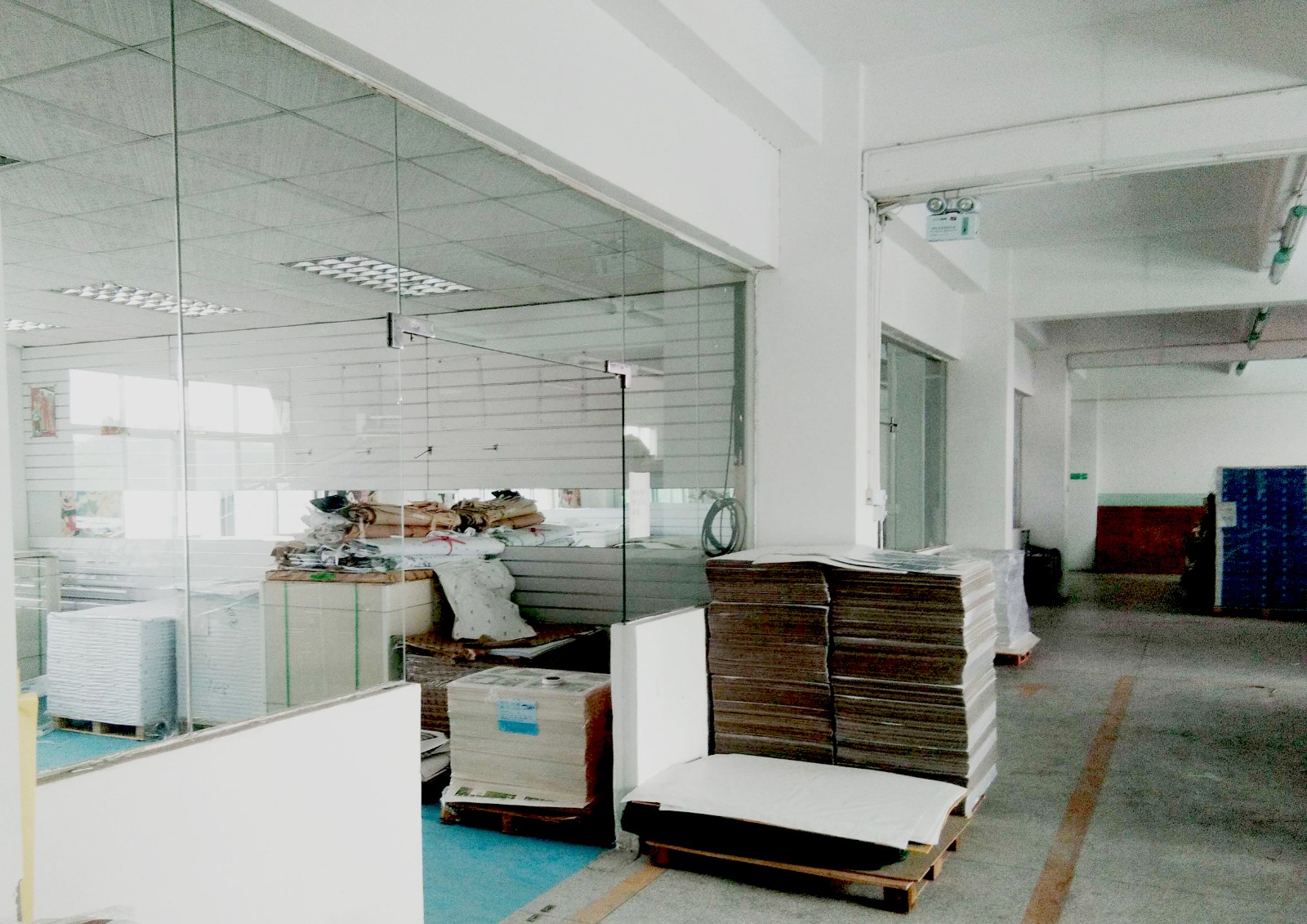 原材料倉庫展示縮小版.jpg